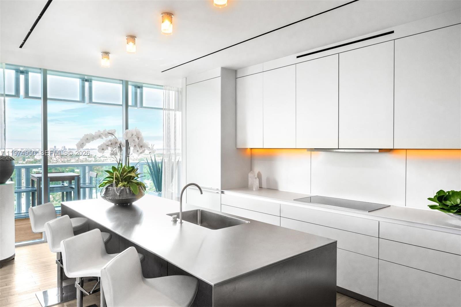 2901 E Collins Ave #1602, Miami Beach FL 33140