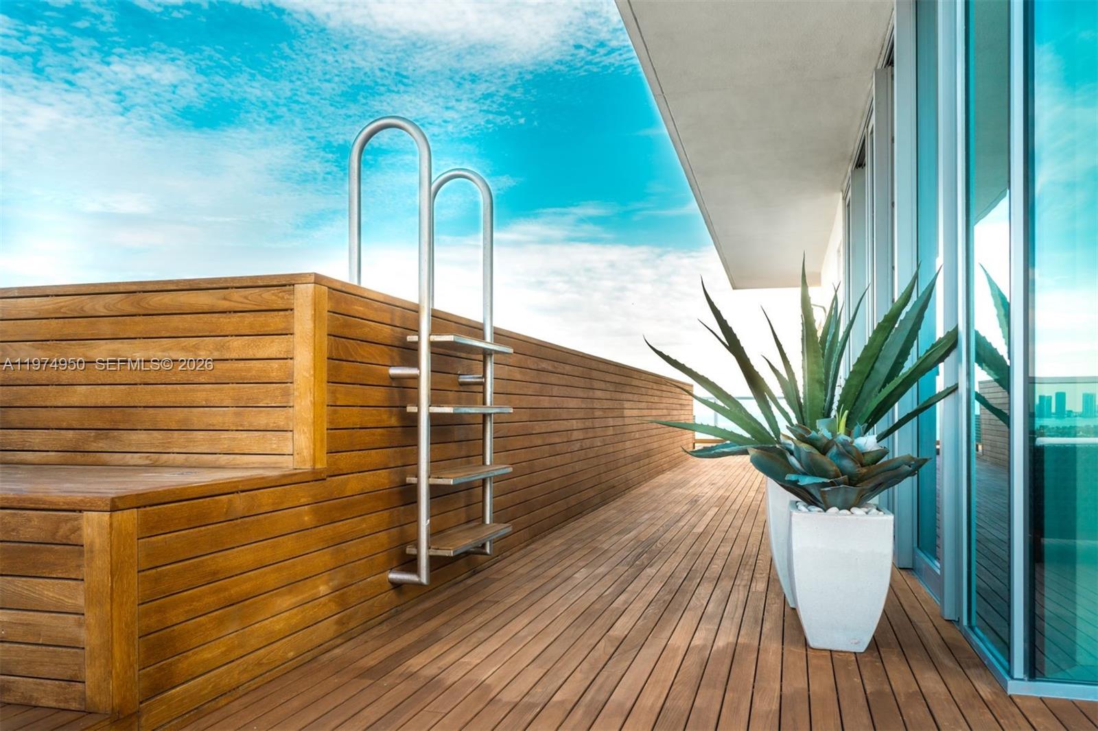 2901 E Collins Ave #1602, Miami Beach FL 33140