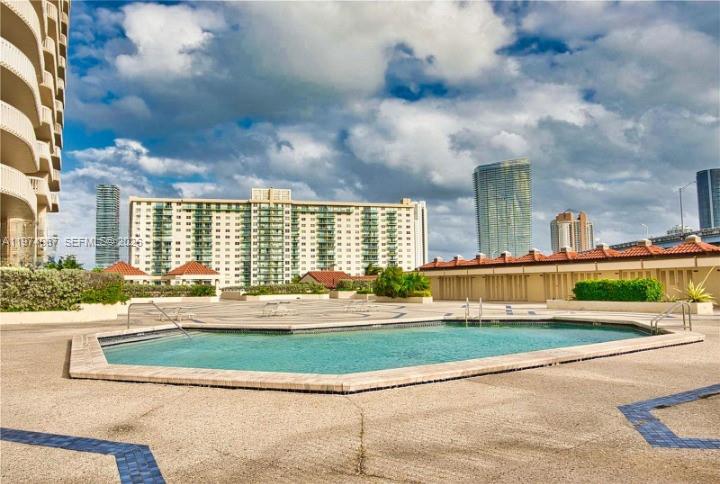 19355 Turnberry Way #17C, Aventura FL 33180