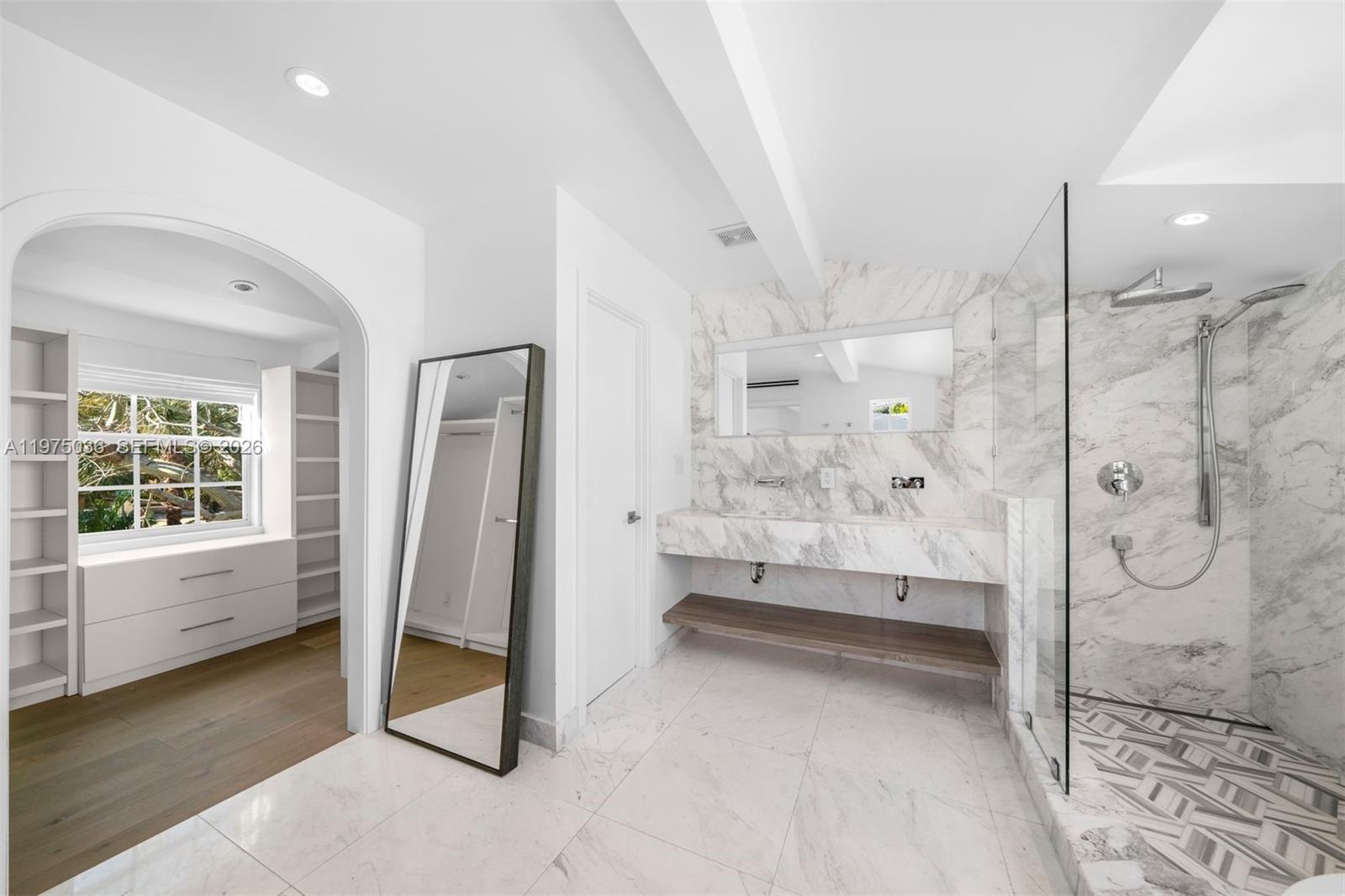 939 W 47th Ct, Miami Beach FL 33140