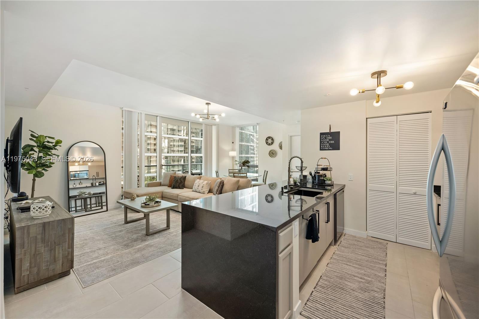 300 S Biscayne Blvd #T-1502, Miami FL 33131