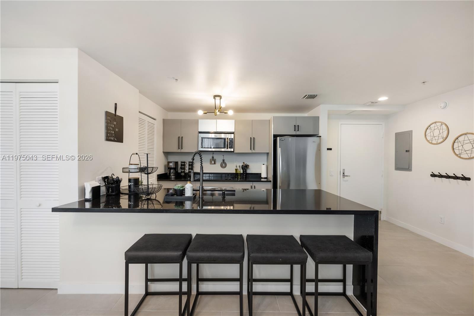 300 S Biscayne Blvd #T-1502, Miami FL 33131