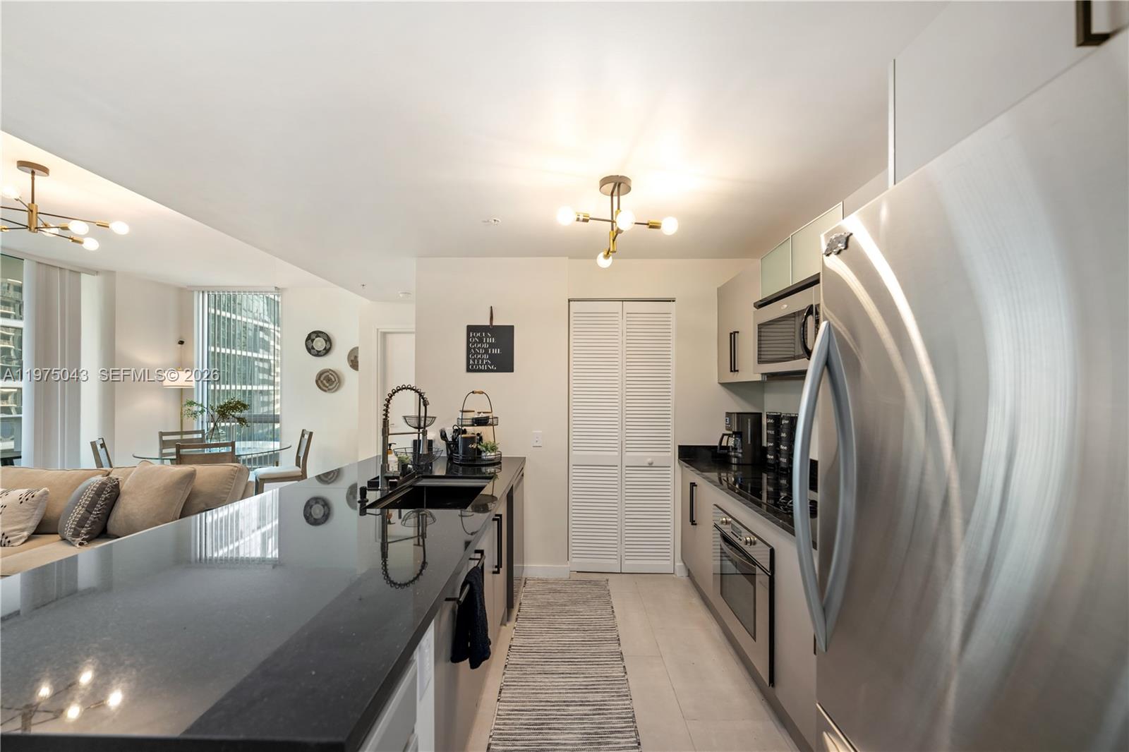 300 S Biscayne Blvd #T-1502, Miami FL 33131