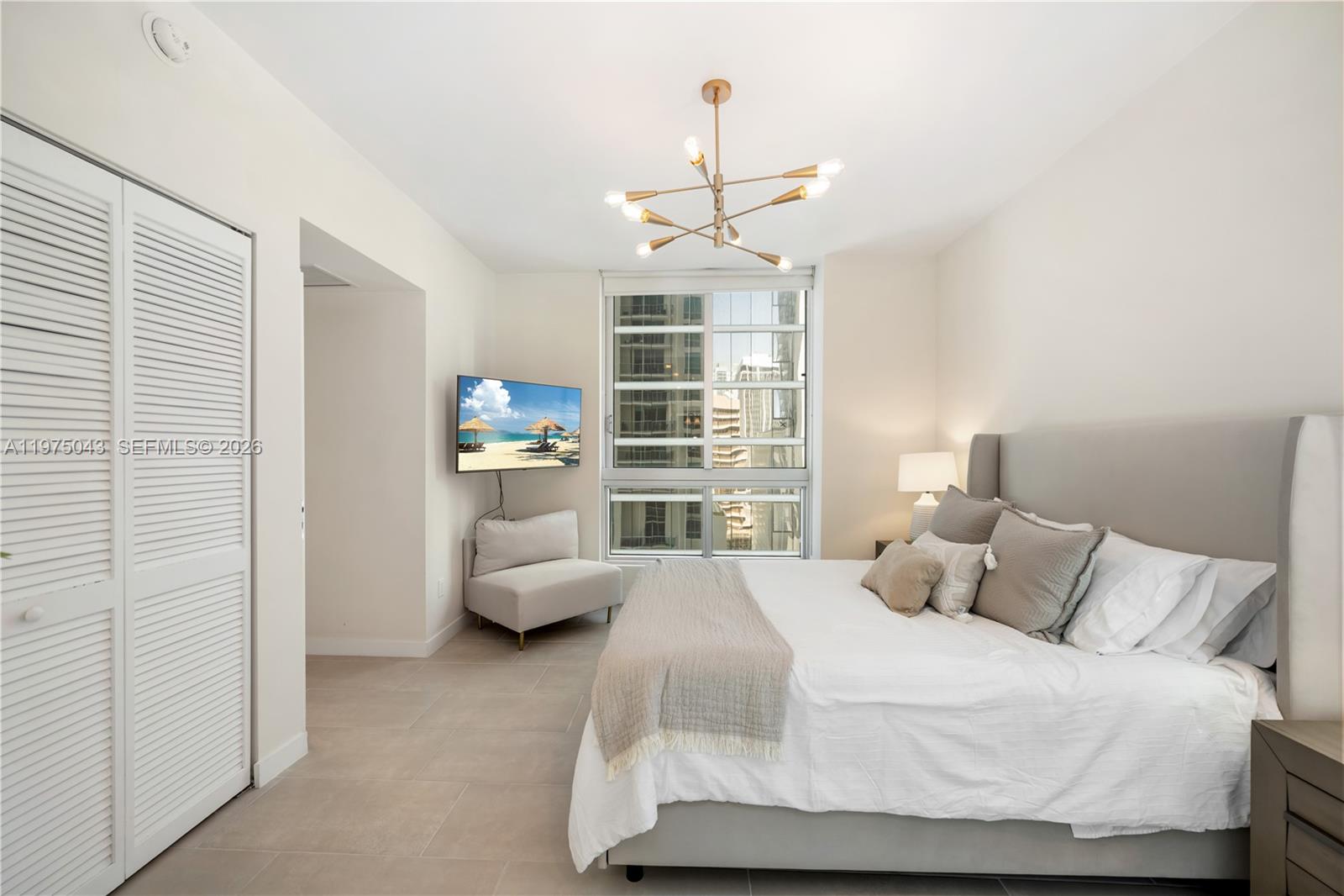 300 S Biscayne Blvd #T-1502, Miami FL 33131