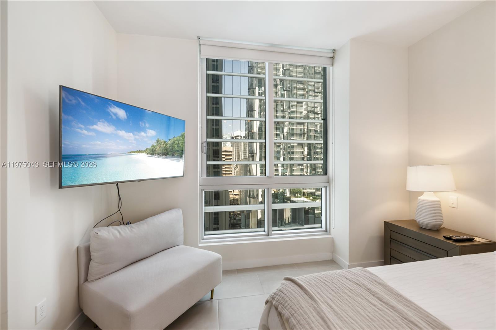 300 S Biscayne Blvd #T-1502, Miami FL 33131