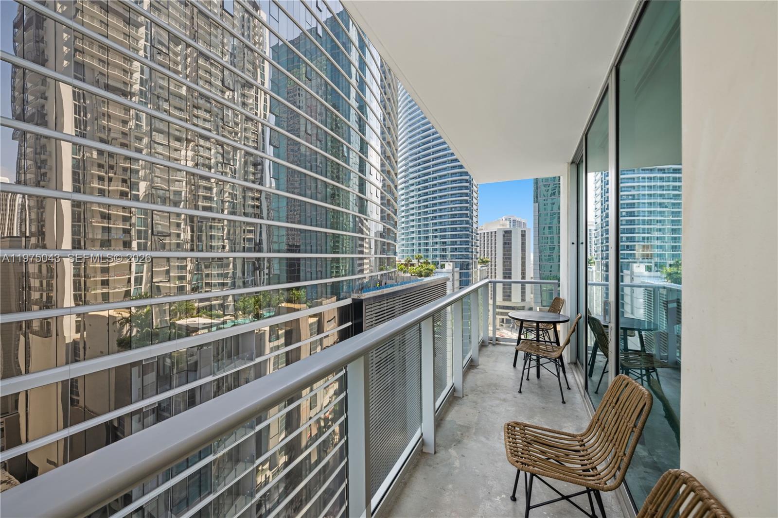 300 S Biscayne Blvd #T-1502, Miami FL 33131