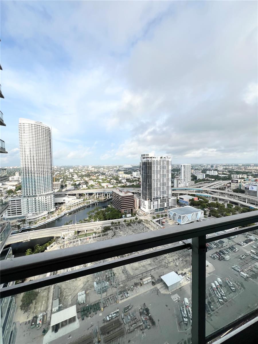 Miami FL 33130 - A11975044