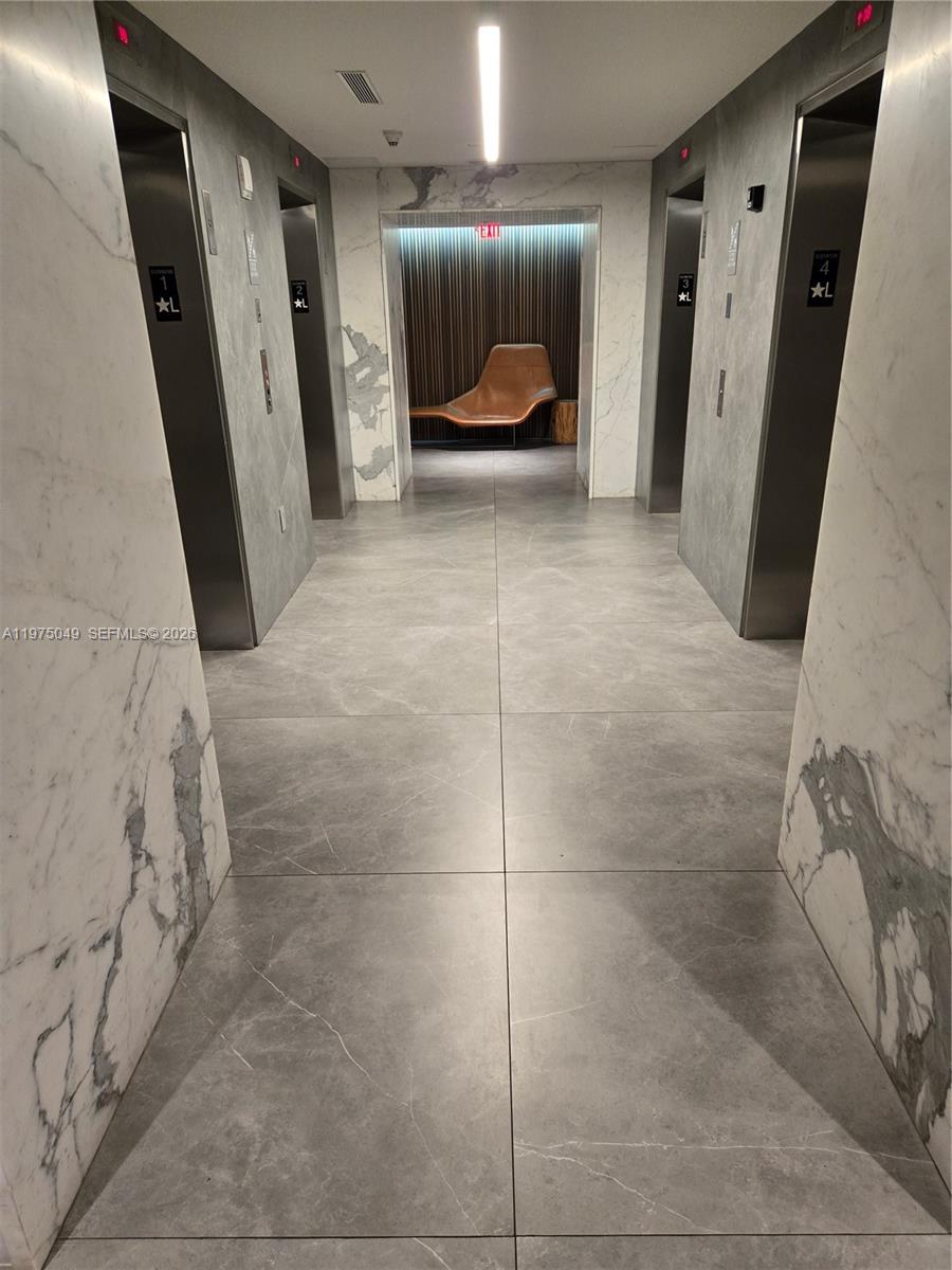 350 S Miami Ave #3507, Miami FL 33130