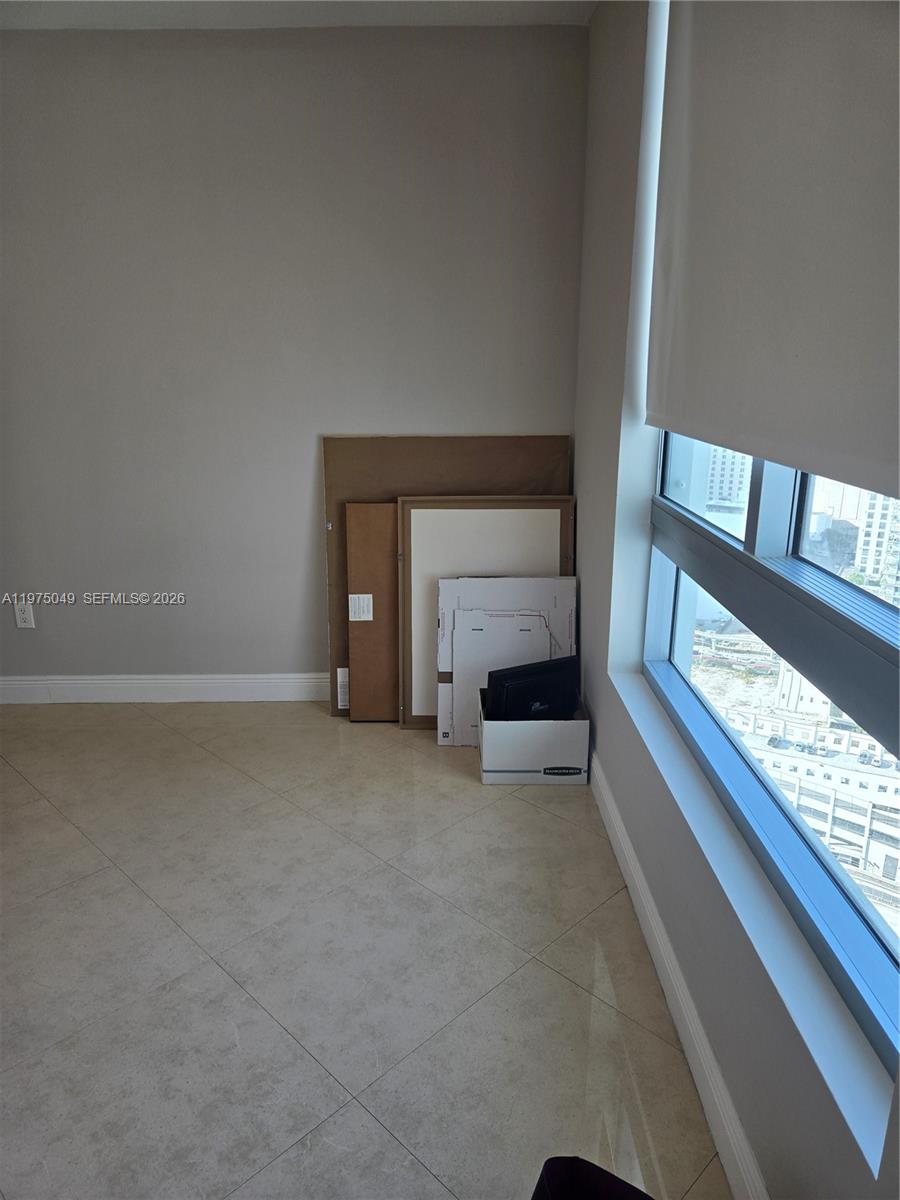 350 S Miami Ave #3507, Miami FL 33130