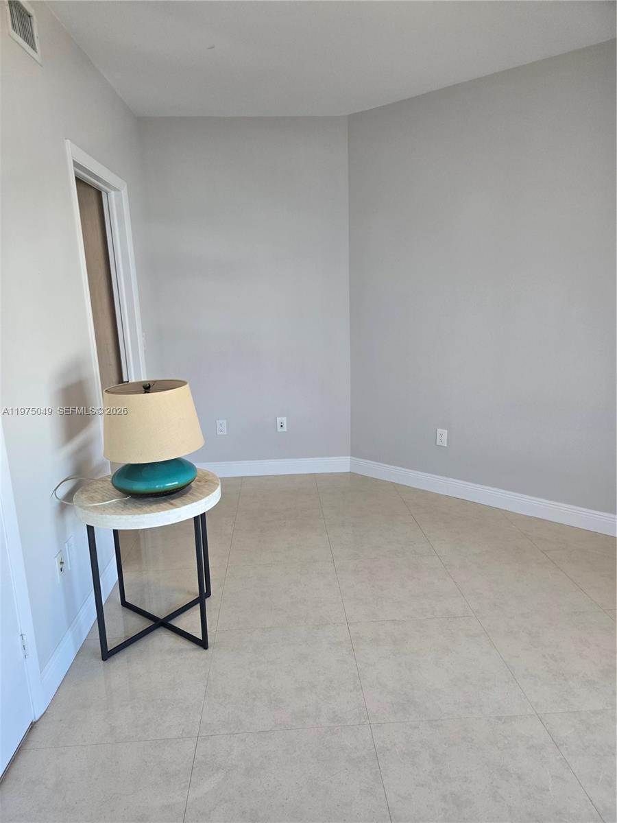 350 S Miami Ave #3507, Miami FL 33130