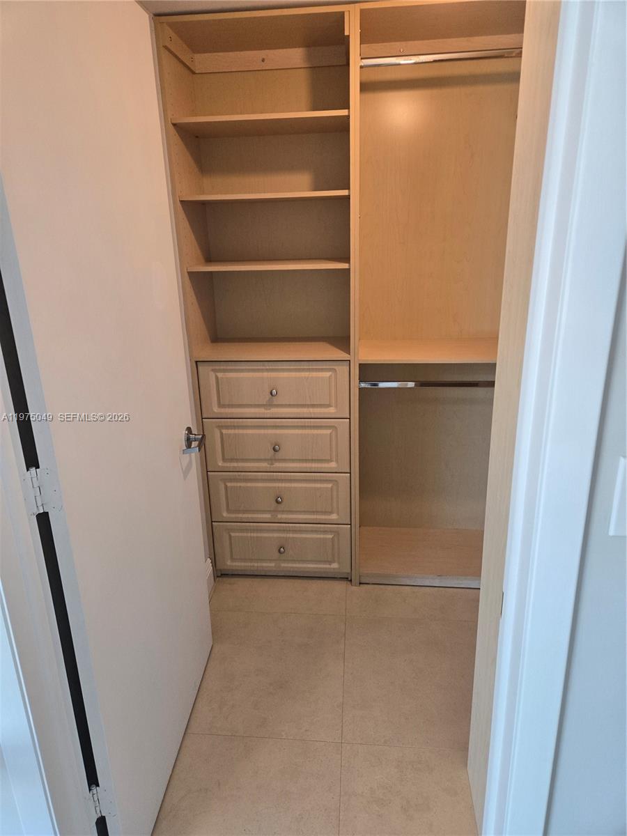 350 S Miami Ave #3507, Miami FL 33130