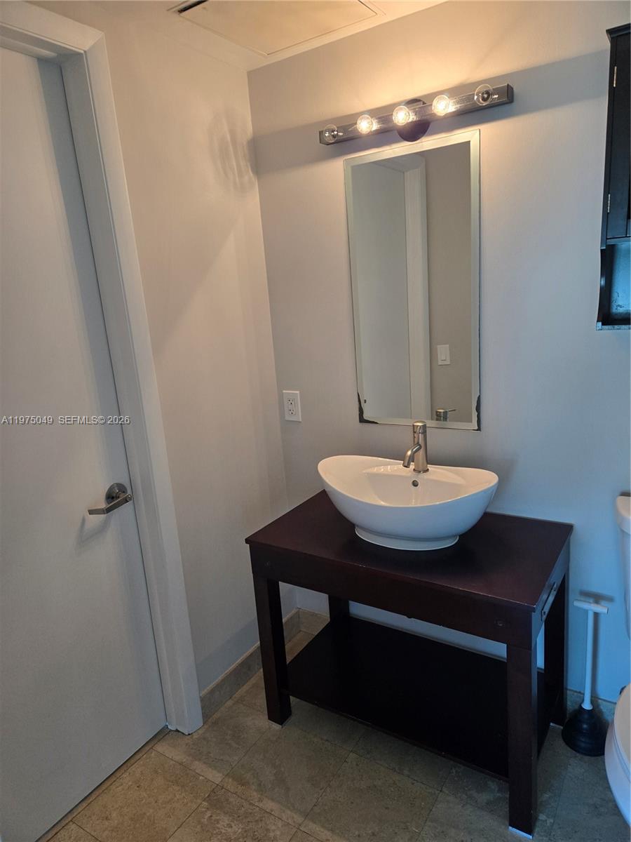 350 S Miami Ave #3507, Miami FL 33130