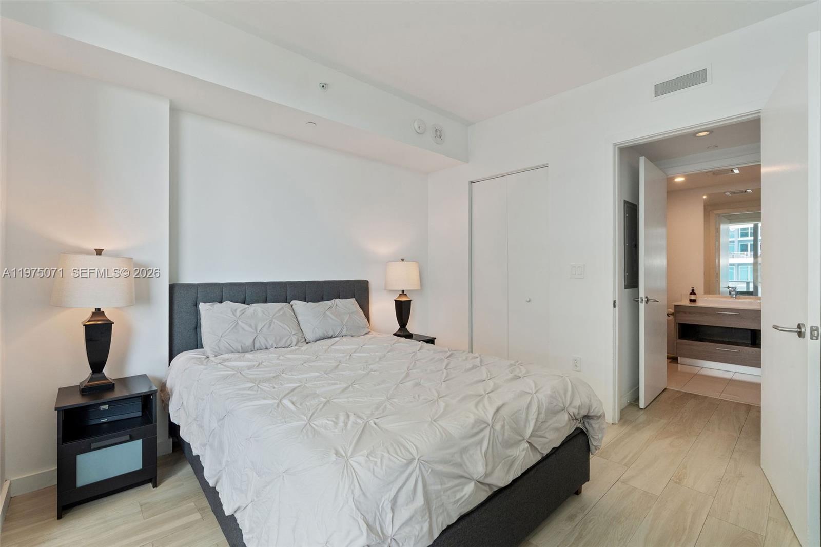 1300 S Miami Ave #2807, Miami FL 33130