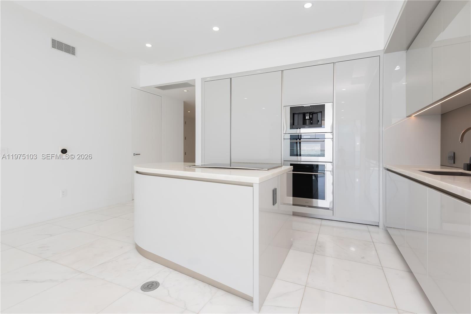 18975 Collins Ave #801, Sunny Isles Beach FL 33160
