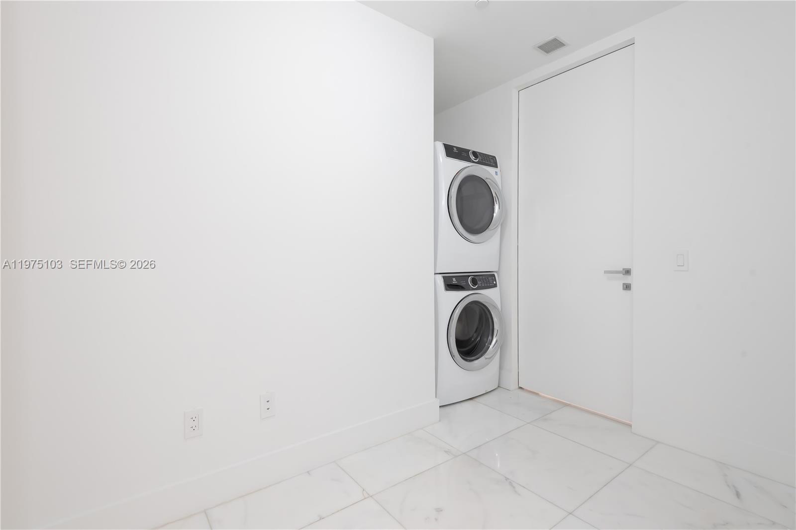 18975 Collins Ave #801, Sunny Isles Beach FL 33160