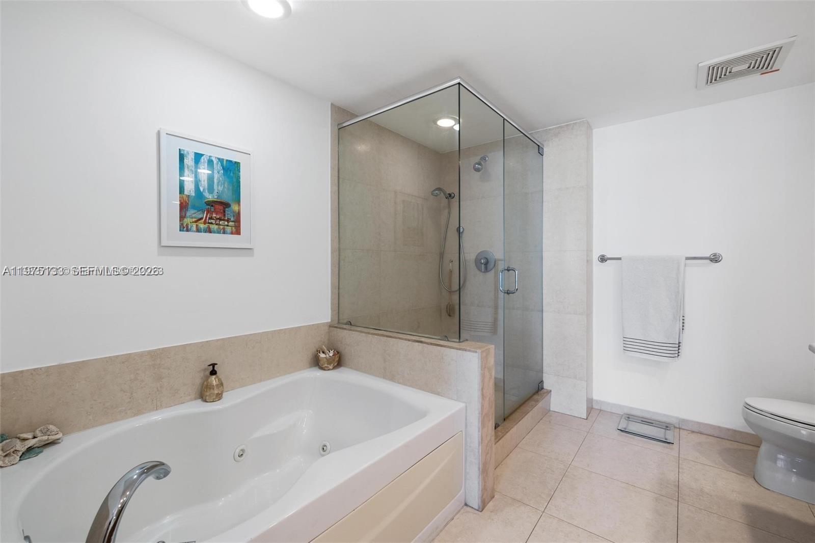 50 Biscayne Blvd #2111, Miami FL 33132