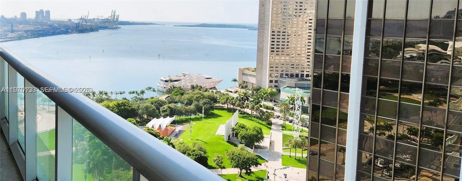 50 Biscayne Blvd #2111, Miami FL 33132
