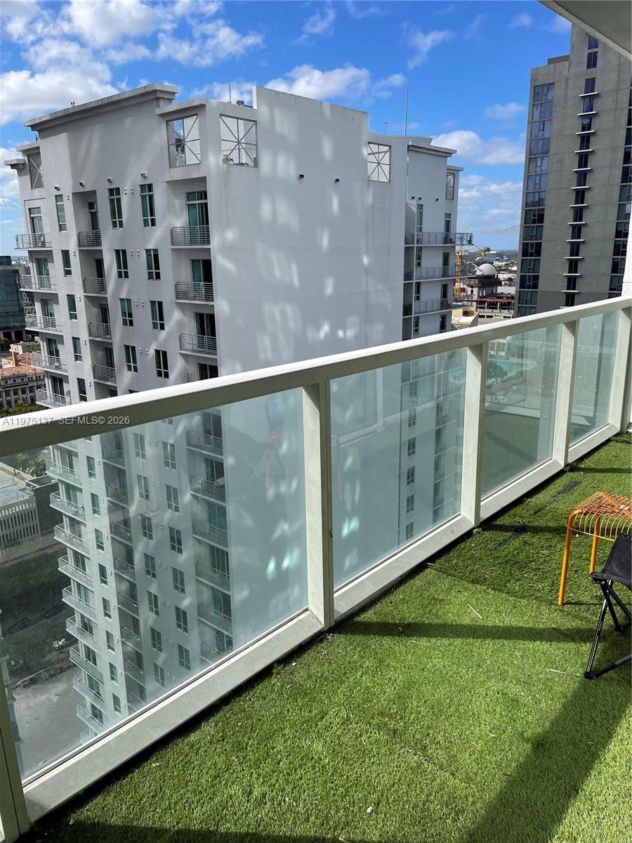 253 NE 2nd St #2304, Miami FL 33132