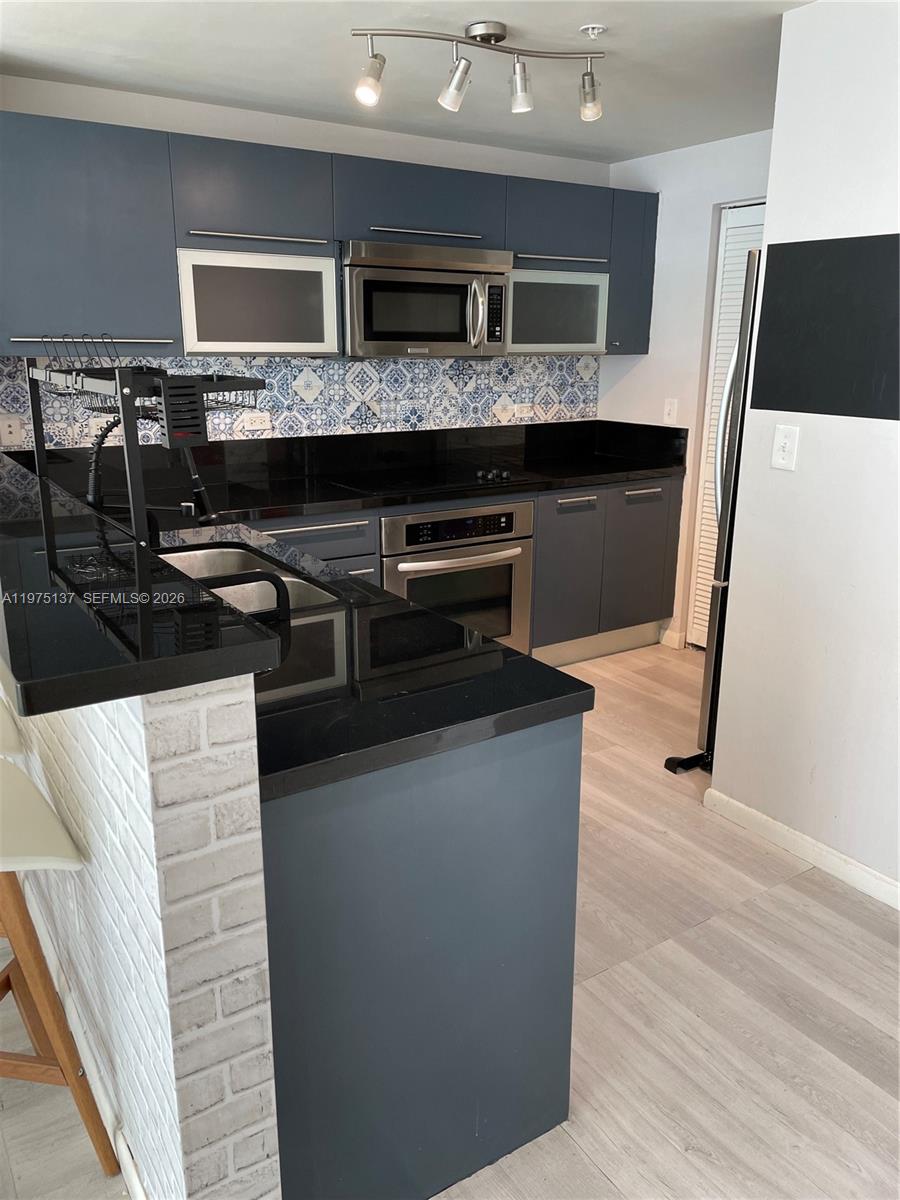 253 NE 2nd St #2304, Miami FL 33132