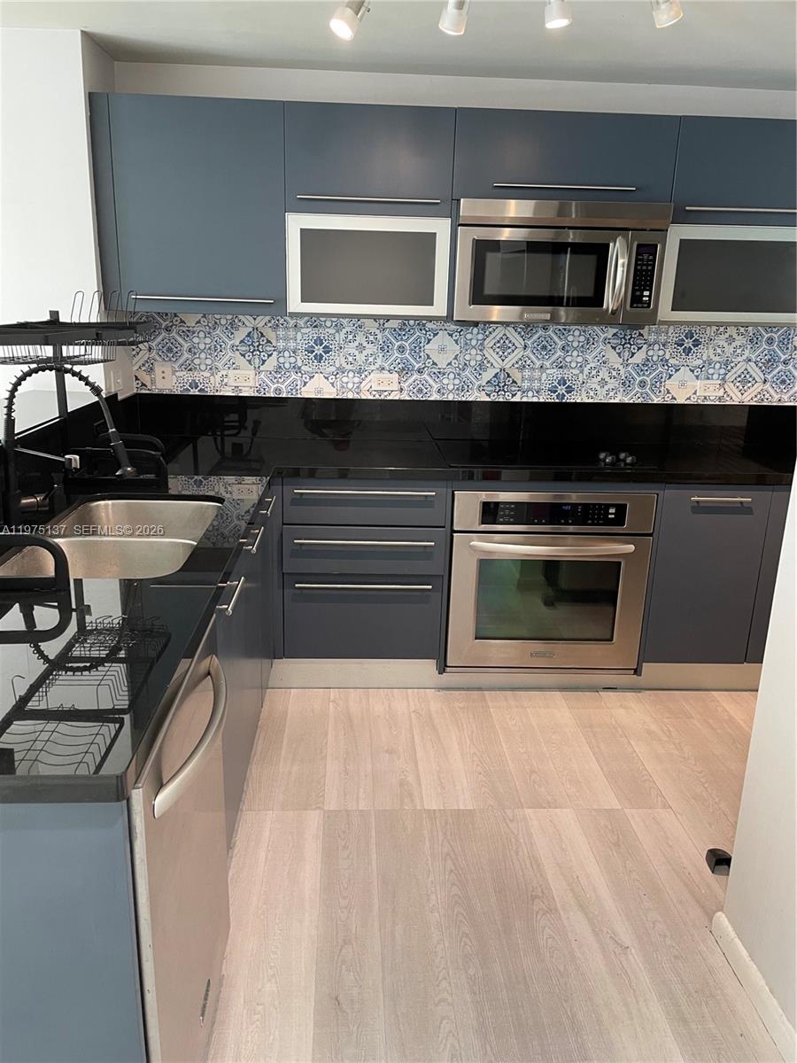 253 NE 2nd St #2304, Miami FL 33132