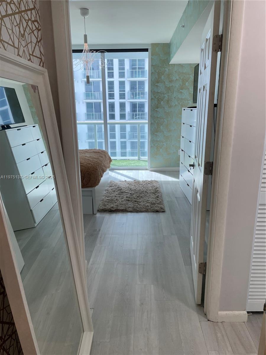 253 NE 2nd St #2304, Miami FL 33132
