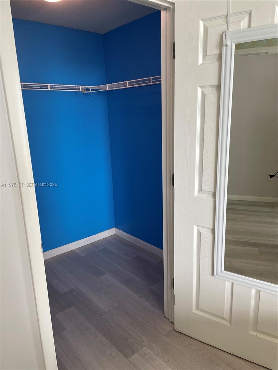 253 NE 2nd St #2304, Miami FL 33132