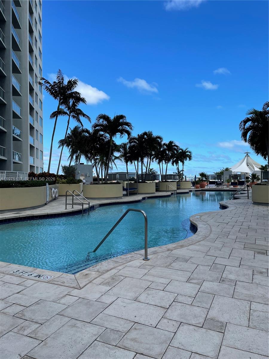 253 NE 2nd St #2304, Miami FL 33132