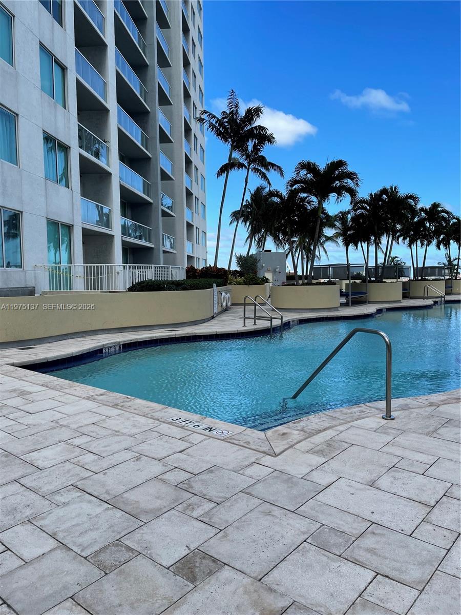 253 NE 2nd St #2304, Miami FL 33132