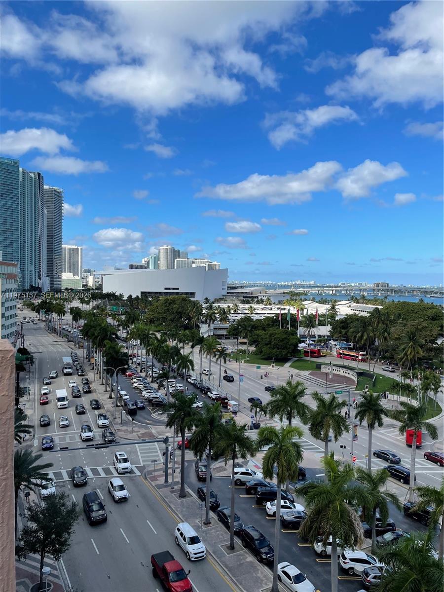 253 NE 2nd St #2304, Miami FL 33132