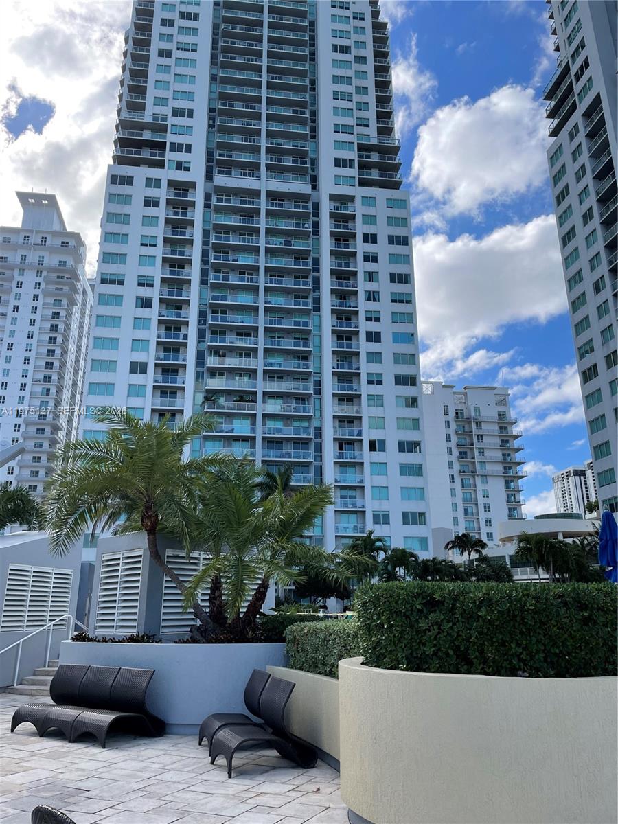253 NE 2nd St #2304, Miami FL 33132