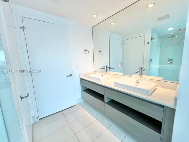 460 NE 28 ST #3203, Miami FL 33137