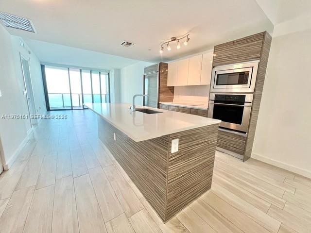 460 NE 28 ST #3203, Miami FL 33137