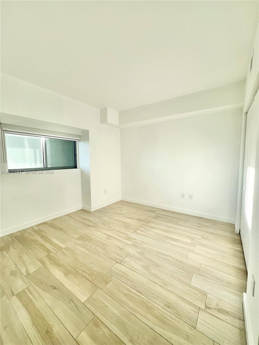 460 NE 28 ST #3203, Miami FL 33137