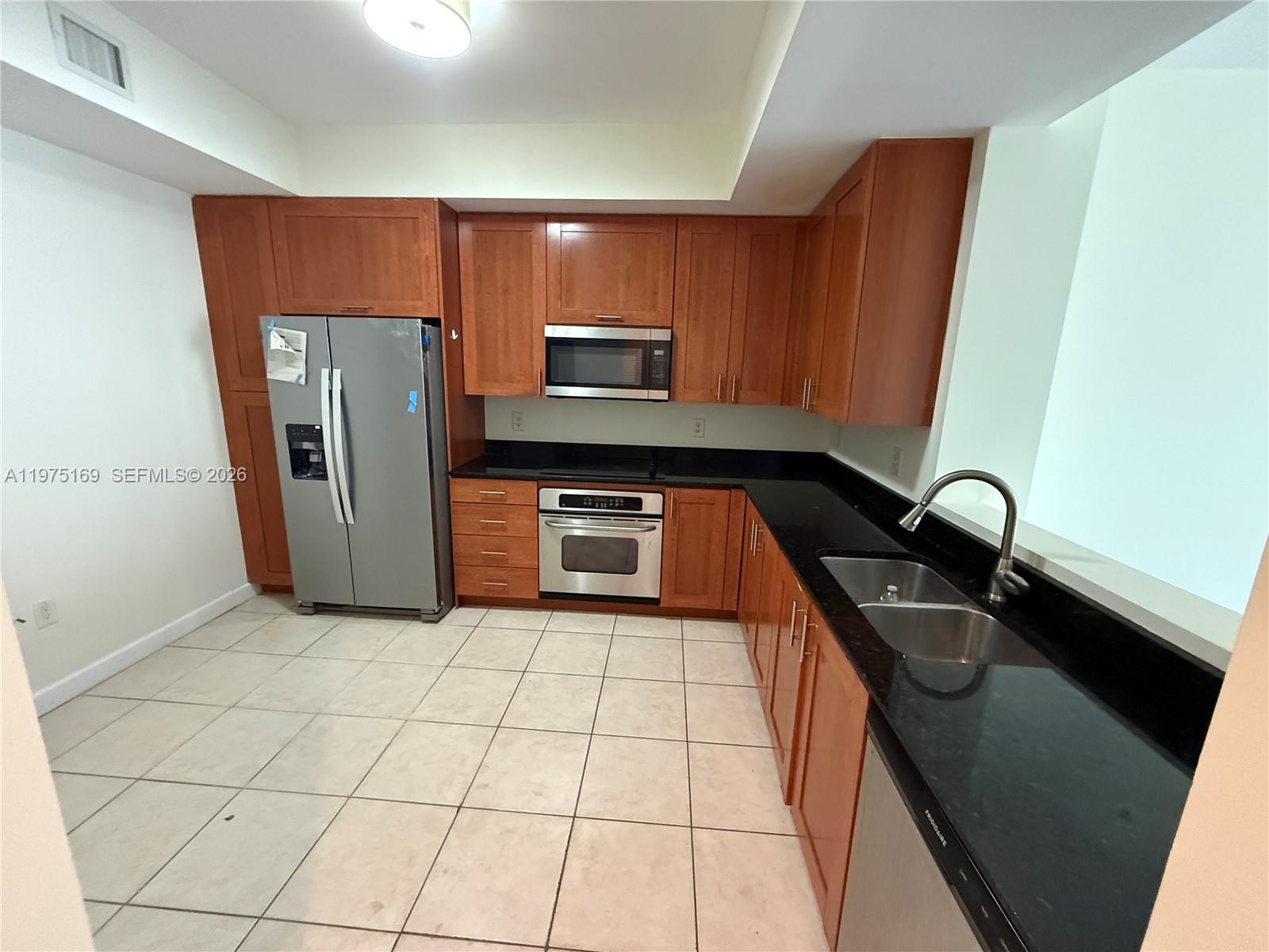 3340 NE 190th St #1105, Aventura FL 33180
