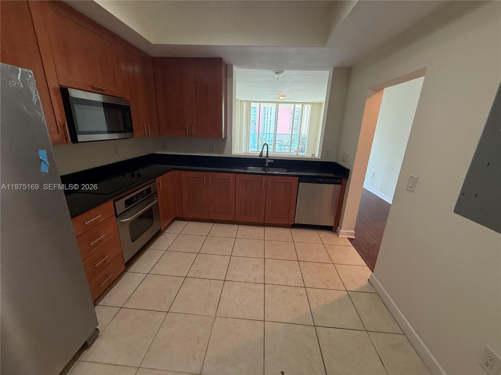 3340 NE 190th St #1105, Aventura FL 33180