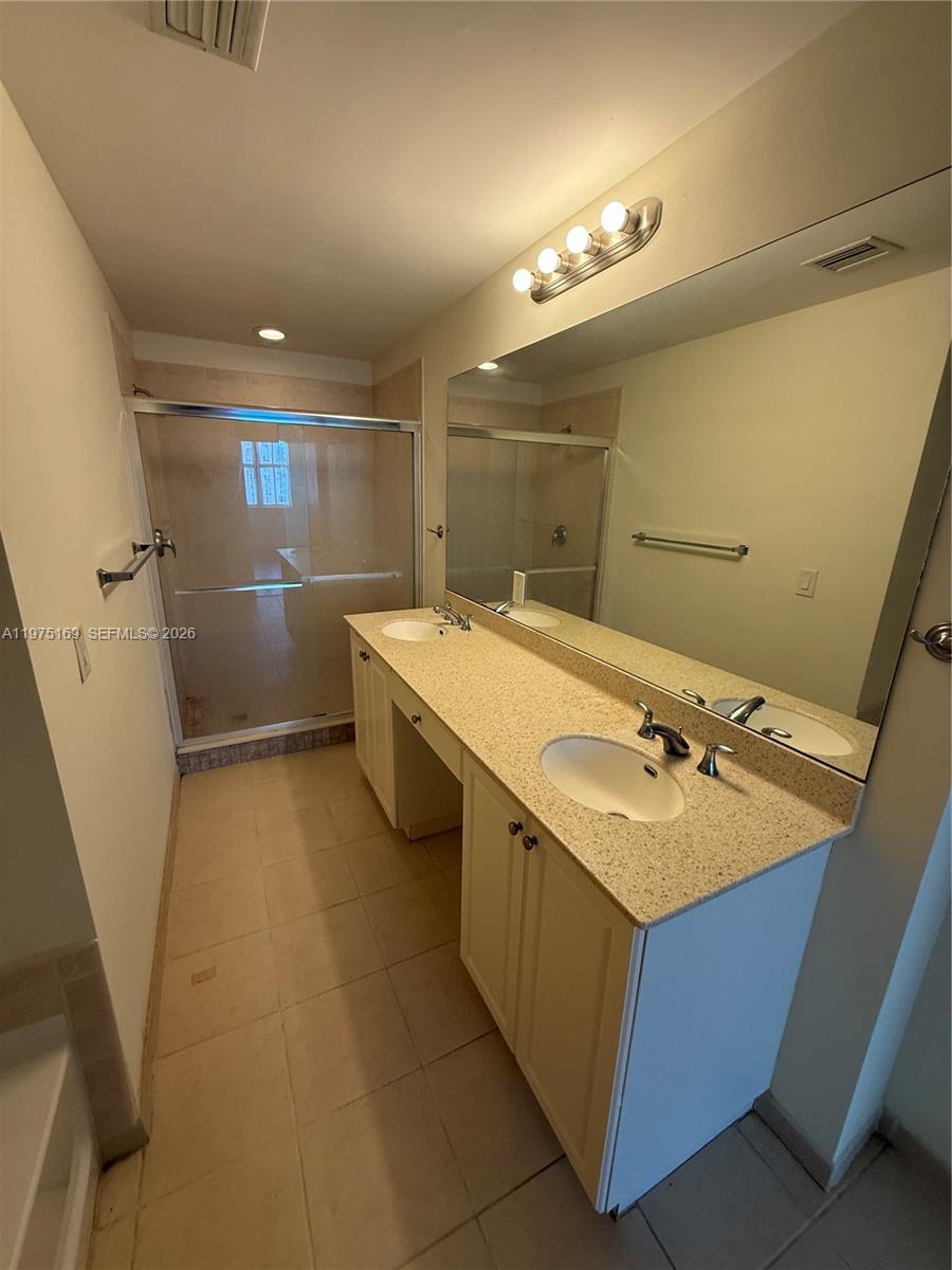3340 NE 190th St #1105, Aventura FL 33180