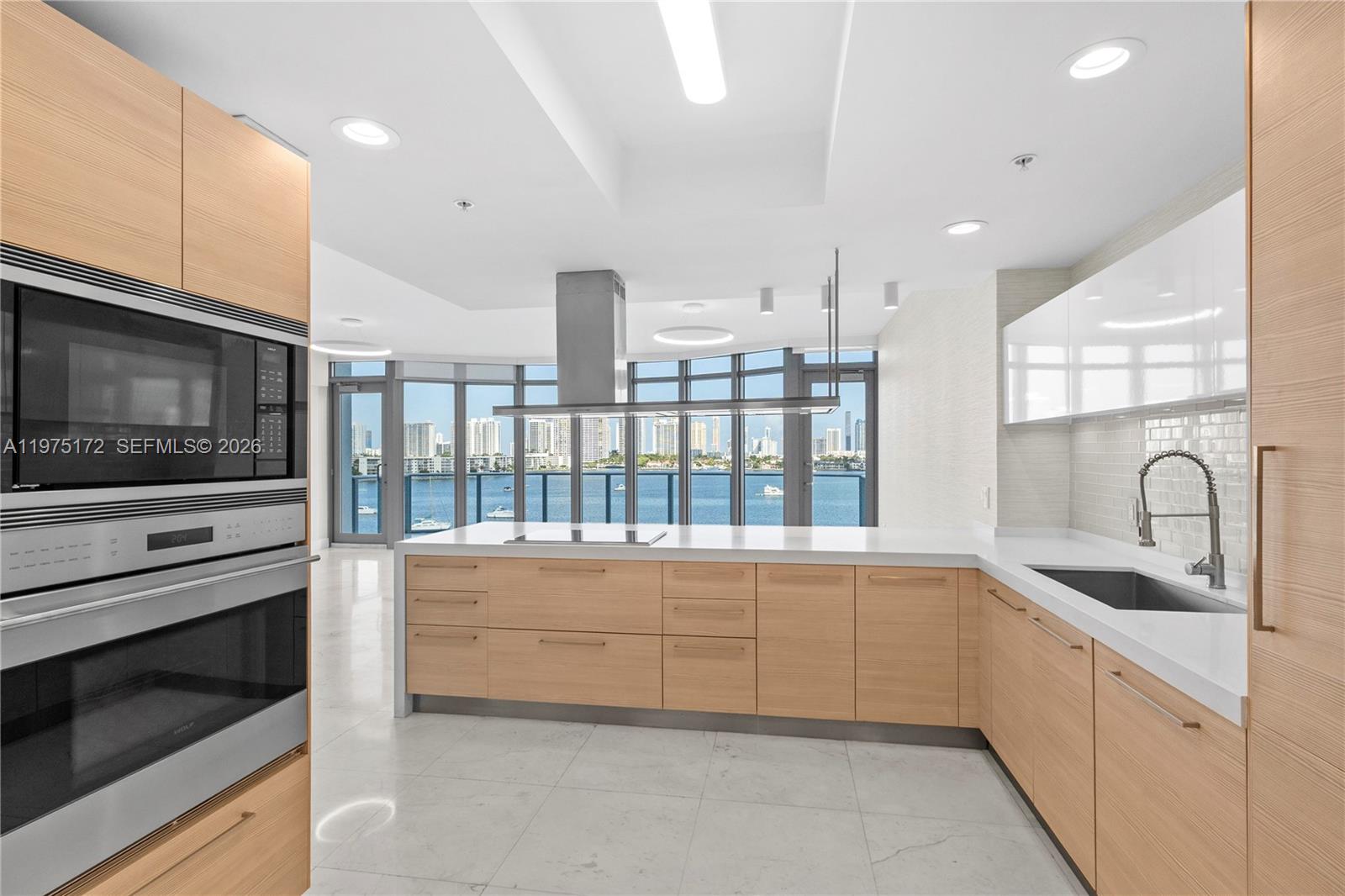 17301 Biscayne Blvd #611, North Miami Beach FL 33160