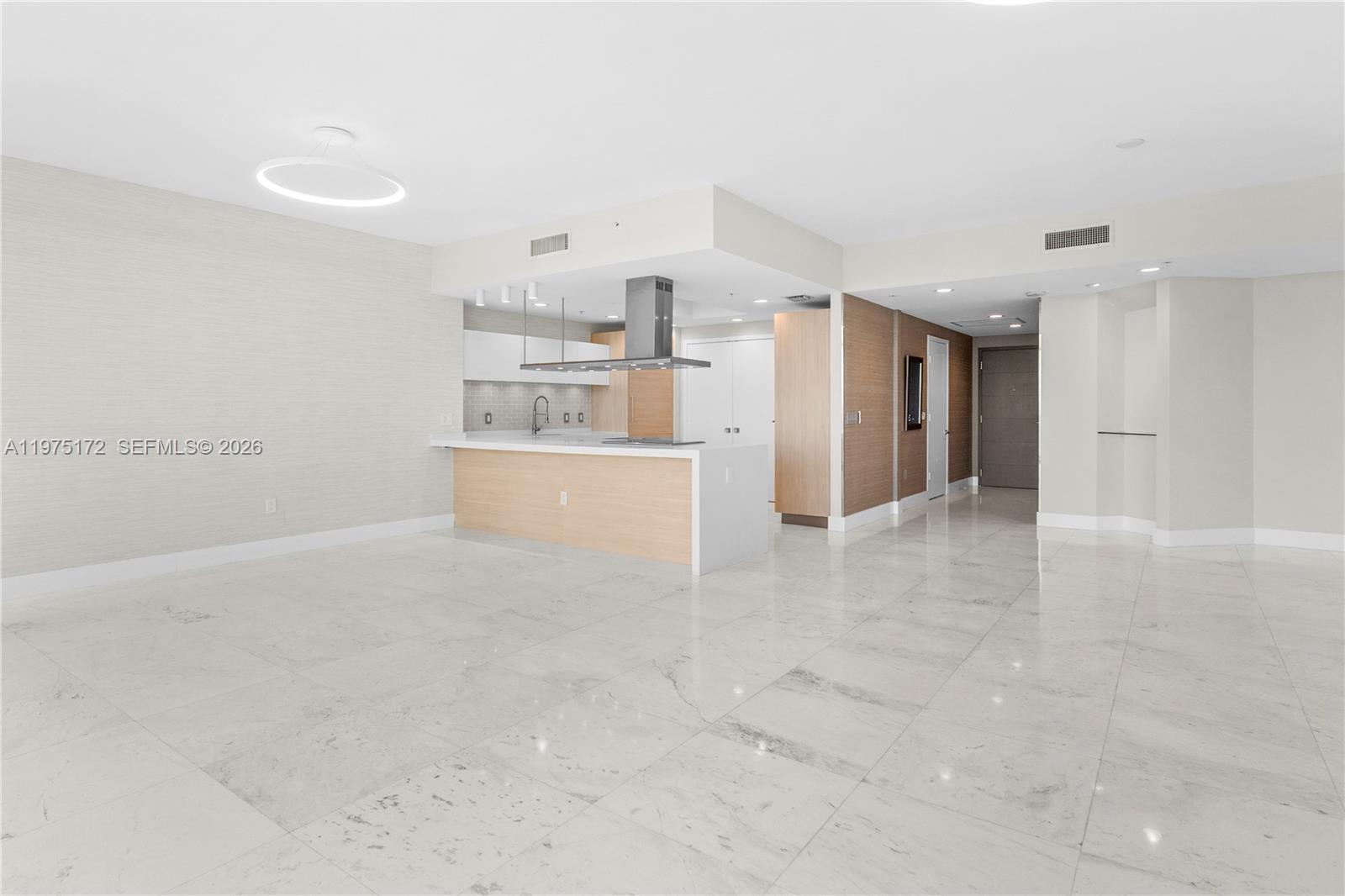 17301 Biscayne Blvd #611, North Miami Beach FL 33160