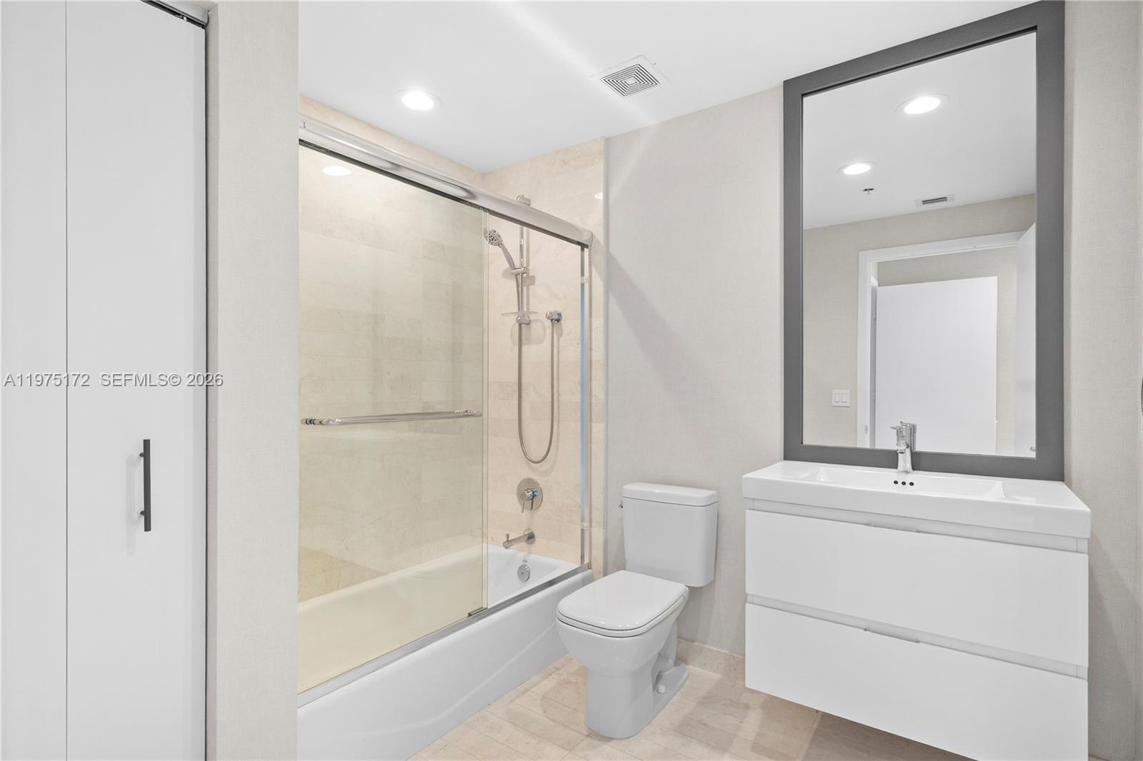17301 Biscayne Blvd #611, North Miami Beach FL 33160