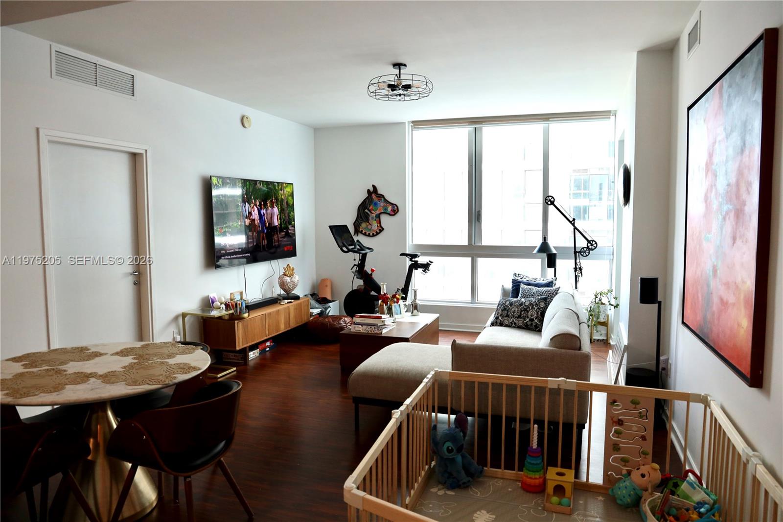 300 S Biscayne Blvd #3504, Miami FL 33131