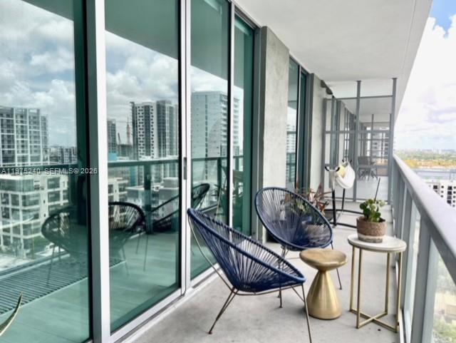 79 SW 12th St #2010, Miami FL 33130