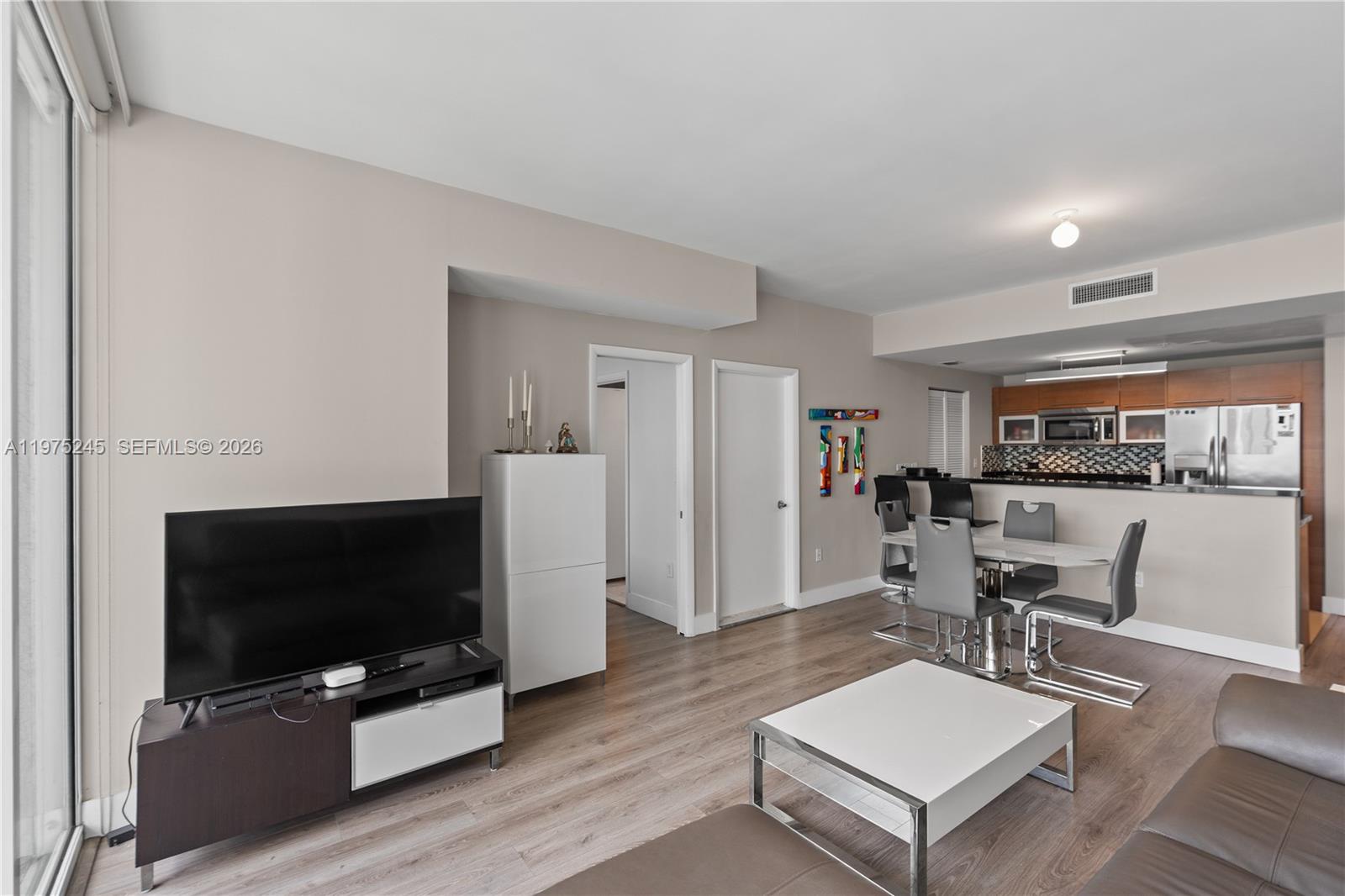 244 Biscayne Blvd #2410, Miami FL 33132