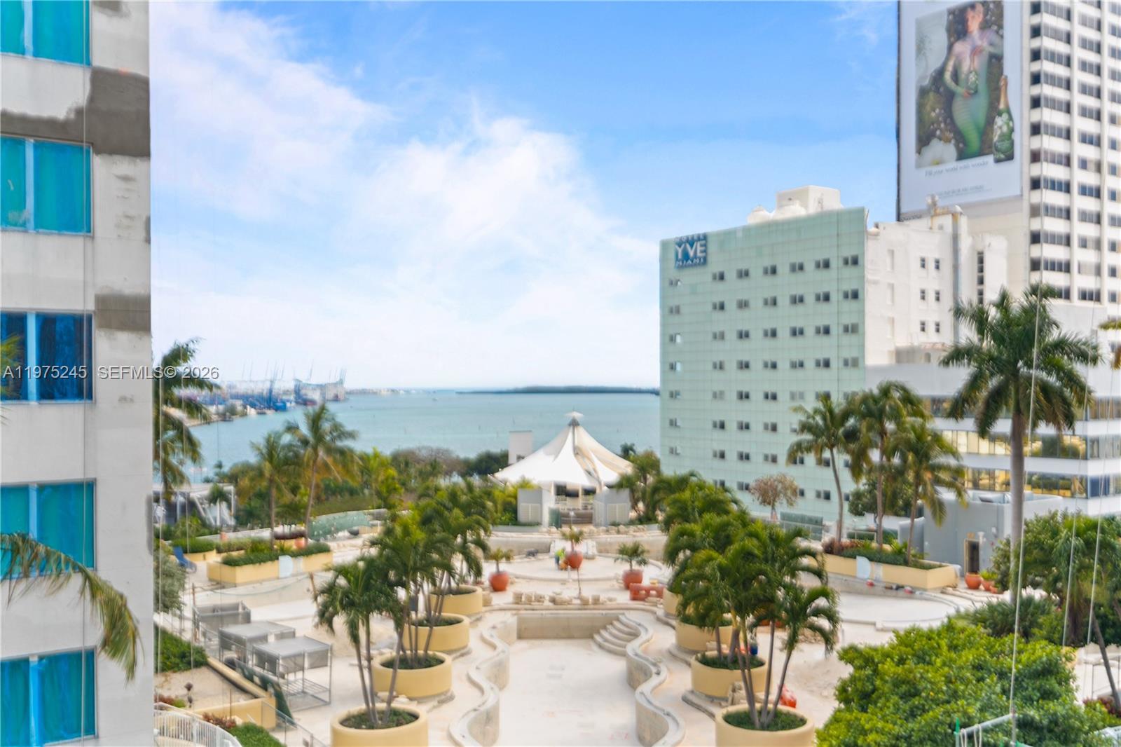 244 Biscayne Blvd #2410, Miami FL 33132