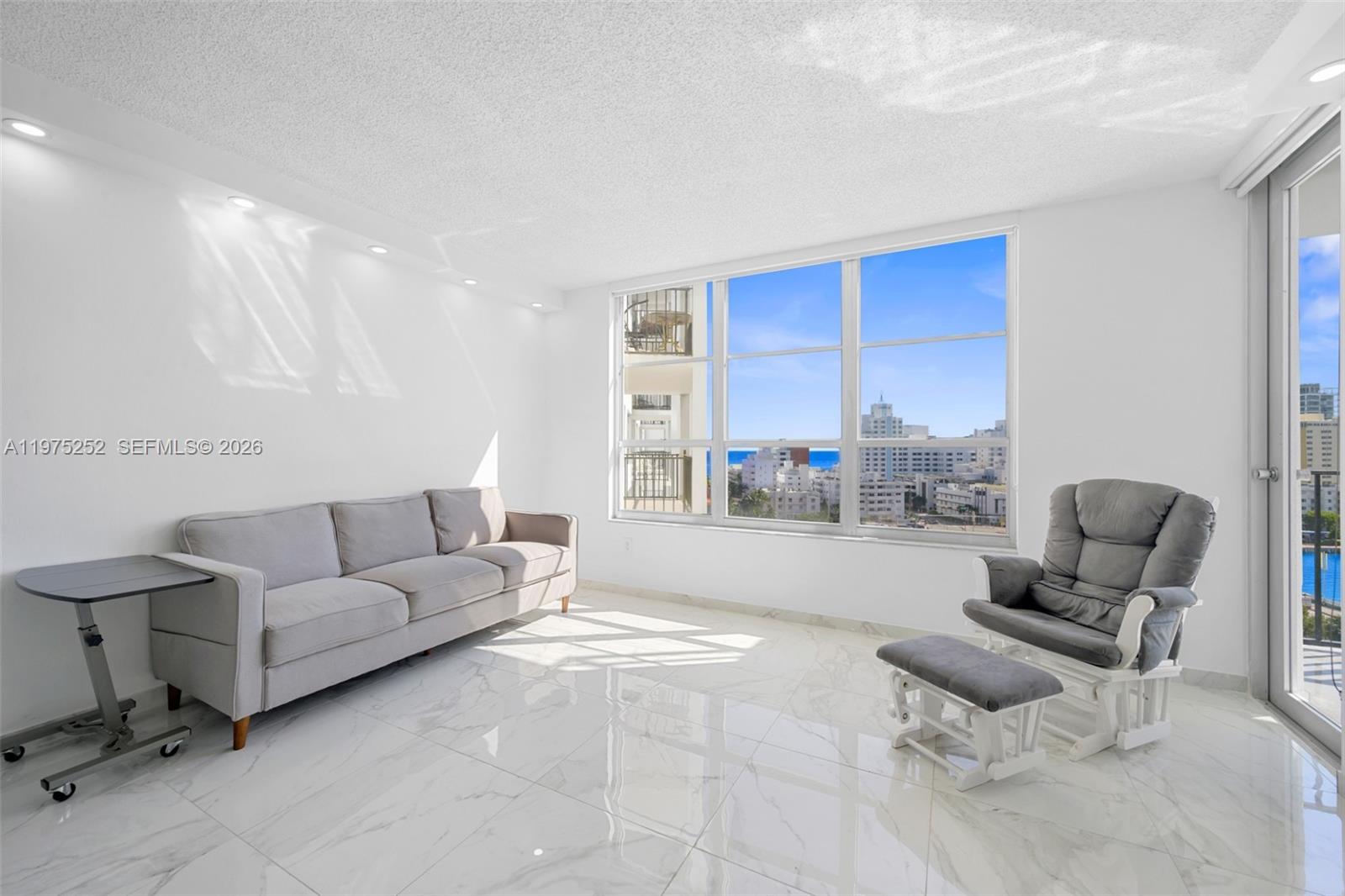 4101 Pine Tree Dr #919, Miami Beach FL 33140