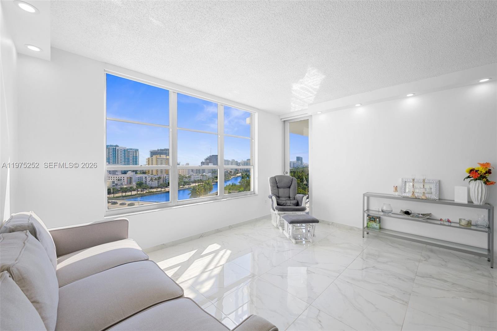4101 Pine Tree Dr #919, Miami Beach FL 33140