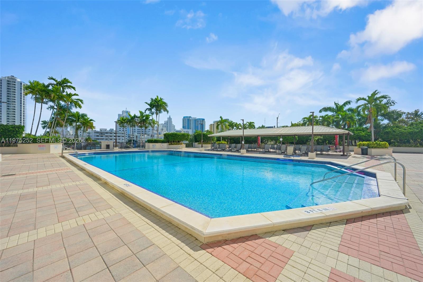 4101 Pine Tree Dr #919, Miami Beach FL 33140