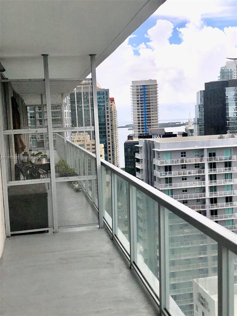 79 SW 12th St #2904-S, Miami FL 33130