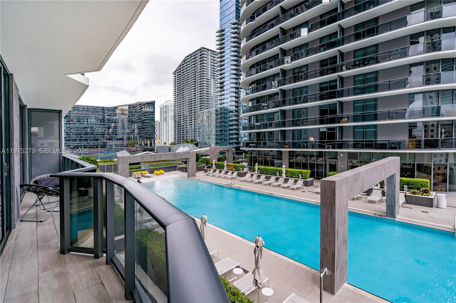 55 SW 9th St #4104, Miami FL 33130