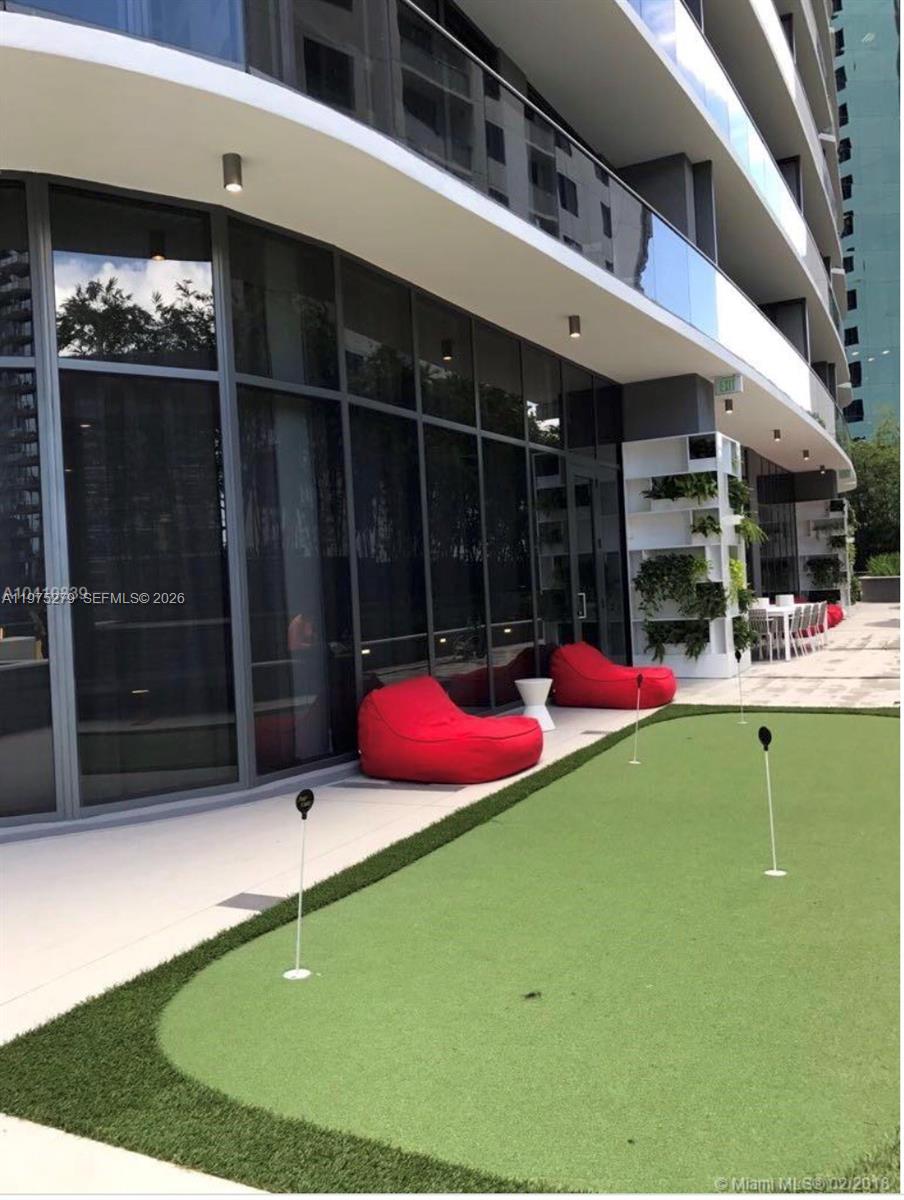 55 SW 9th St #4104, Miami FL 33130