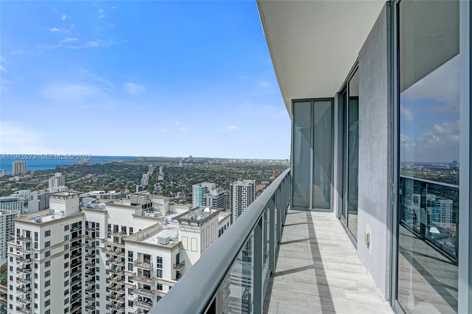 55 SW 9th St #4104, Miami FL 33130